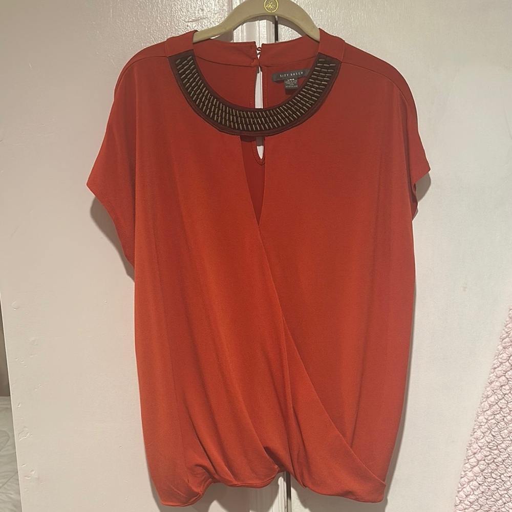 Suzy Shier  Blouse